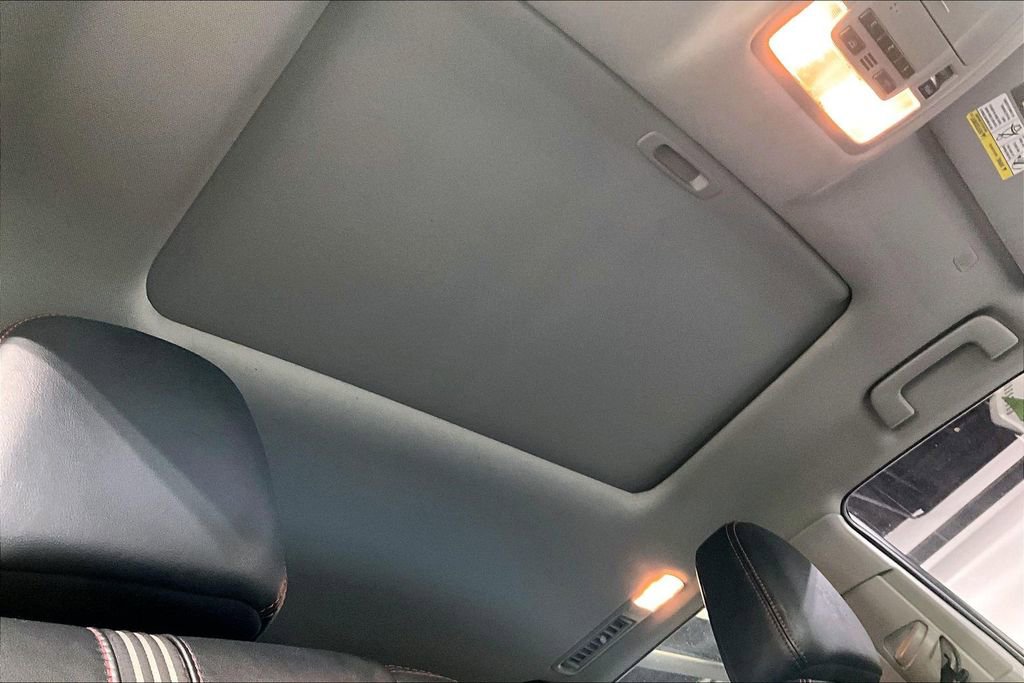 Used 2019 Toyota Highlander SE image 20