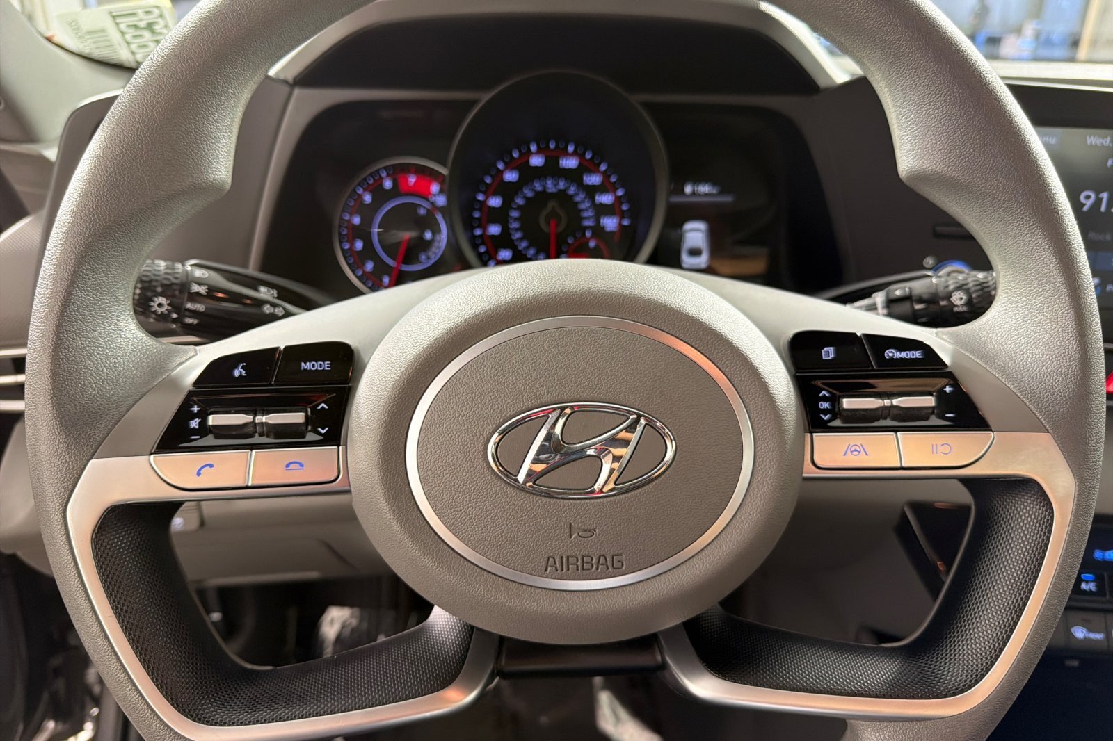 Used 2023 Hyundai Elantra SEL FWD image 21