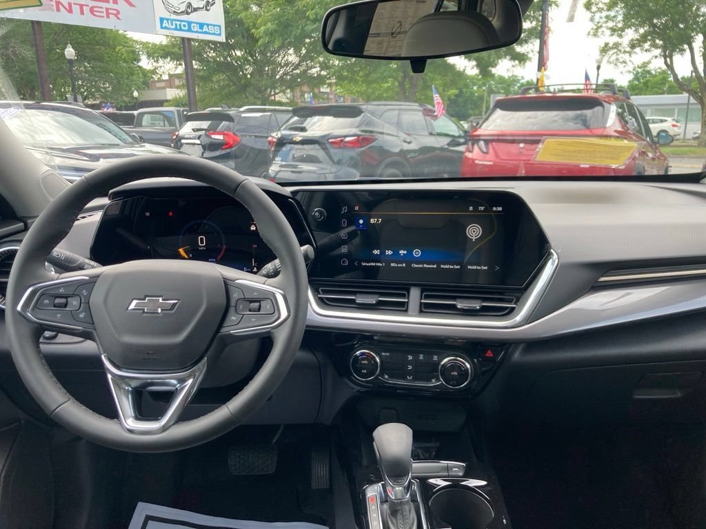 New 2026 Chevrolet Trax ACTIV w/ Driver Confidence Package FWD image 5