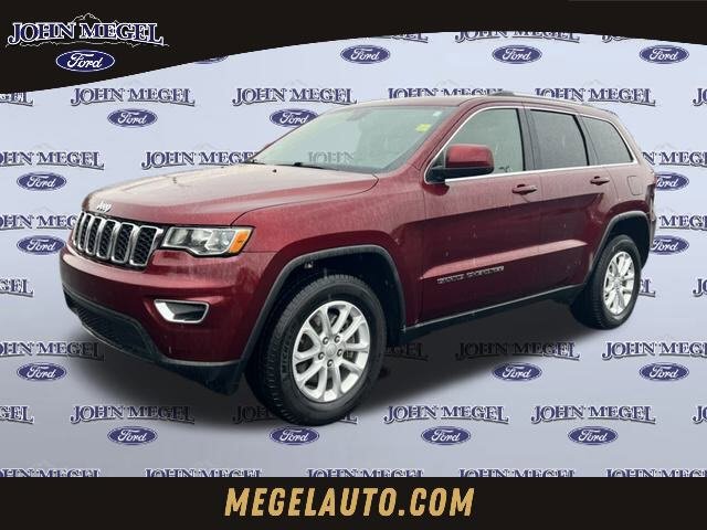Used 2021 Jeep Grand Cherokee Laredo image 1