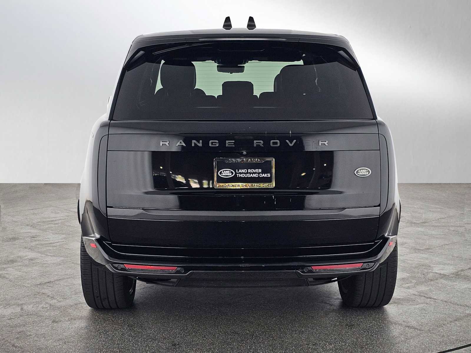 Used 2023 Land Rover Range Rover SE AWD/4WD image 4
