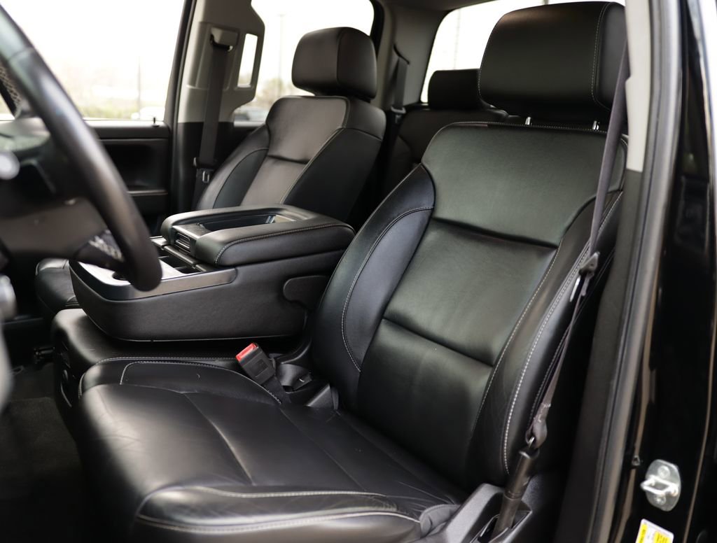 Used 2016 Chevrolet Silverado 1500 LT w/ Midnight Edition image 23