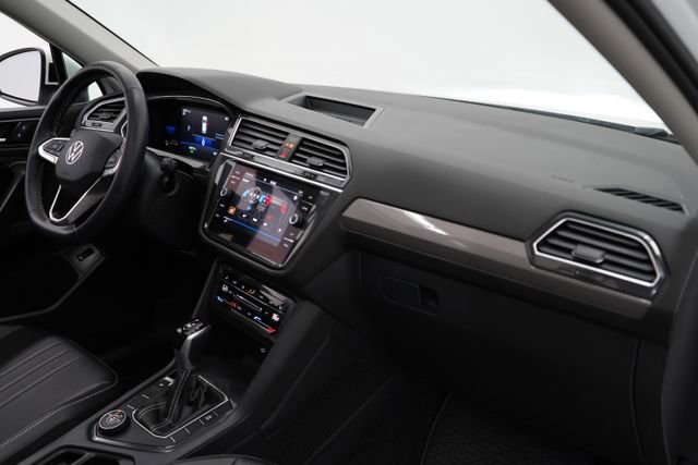 Used 2022 Volkswagen Tiguan SE w/ Panoramic Sunroof Package image 67