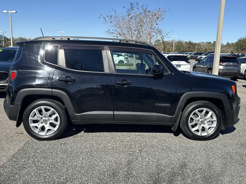 Used 2018 Jeep Renegade Latitude w/ Popular Equipment Group image 2