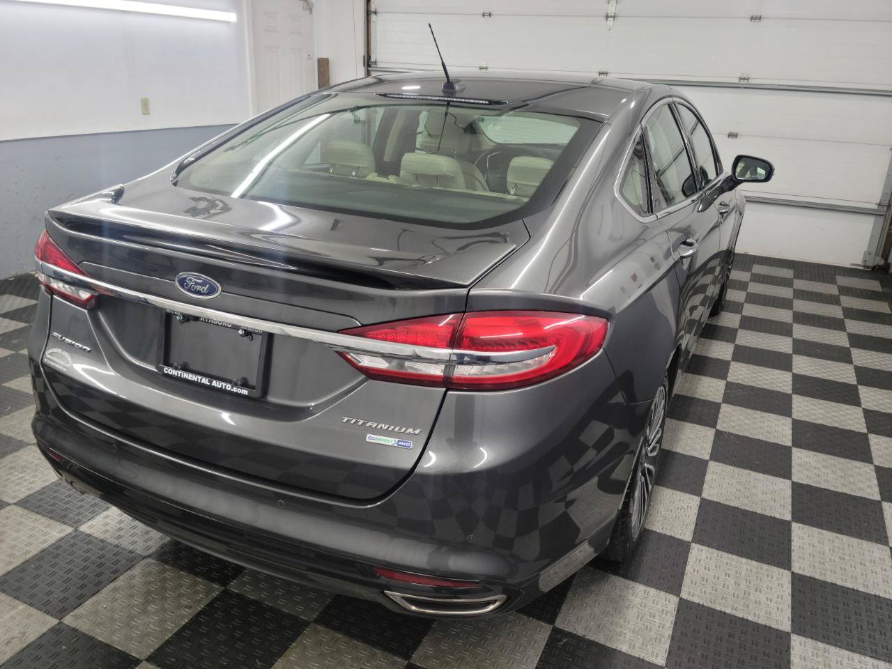 Used 2018 Ford Fusion Titanium AWD/4WD image 6