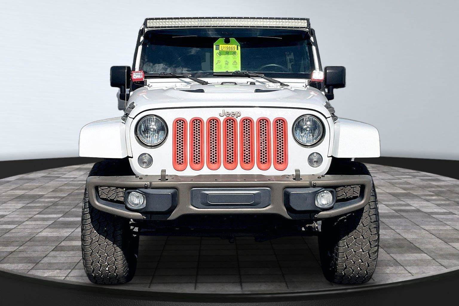Used 2016 Jeep Wrangler Unlimited Sahara AWD/4WD image 2