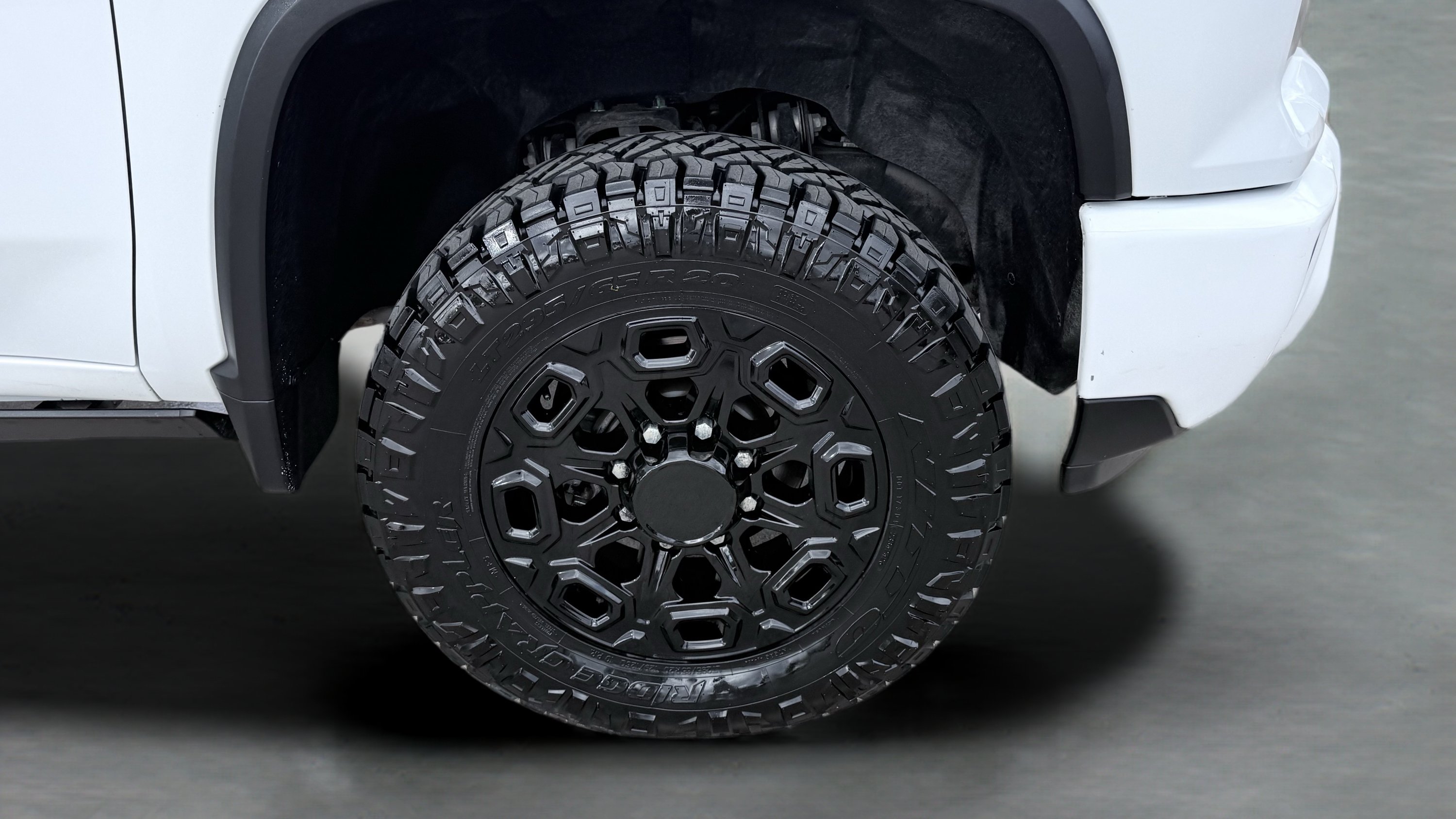 Used 2024 Chevrolet Silverado 2500 LT AWD/4WD image 13