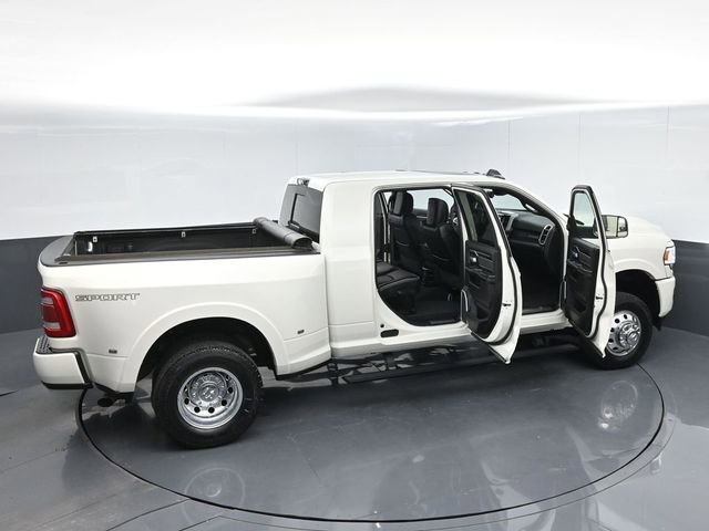 Used 2022 RAM 3500 Laramie AWD/4WD image 63