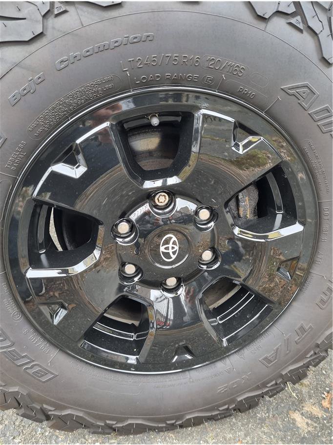 Used 2015 Toyota Tacoma 4x4 Double Cab image 26