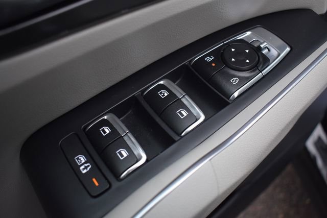 Used 2025 Kia Sorento S image 20