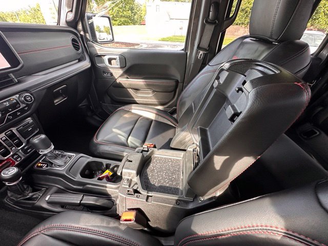 Used 2025 Jeep Gladiator Rubicon AWD/4WD image 24