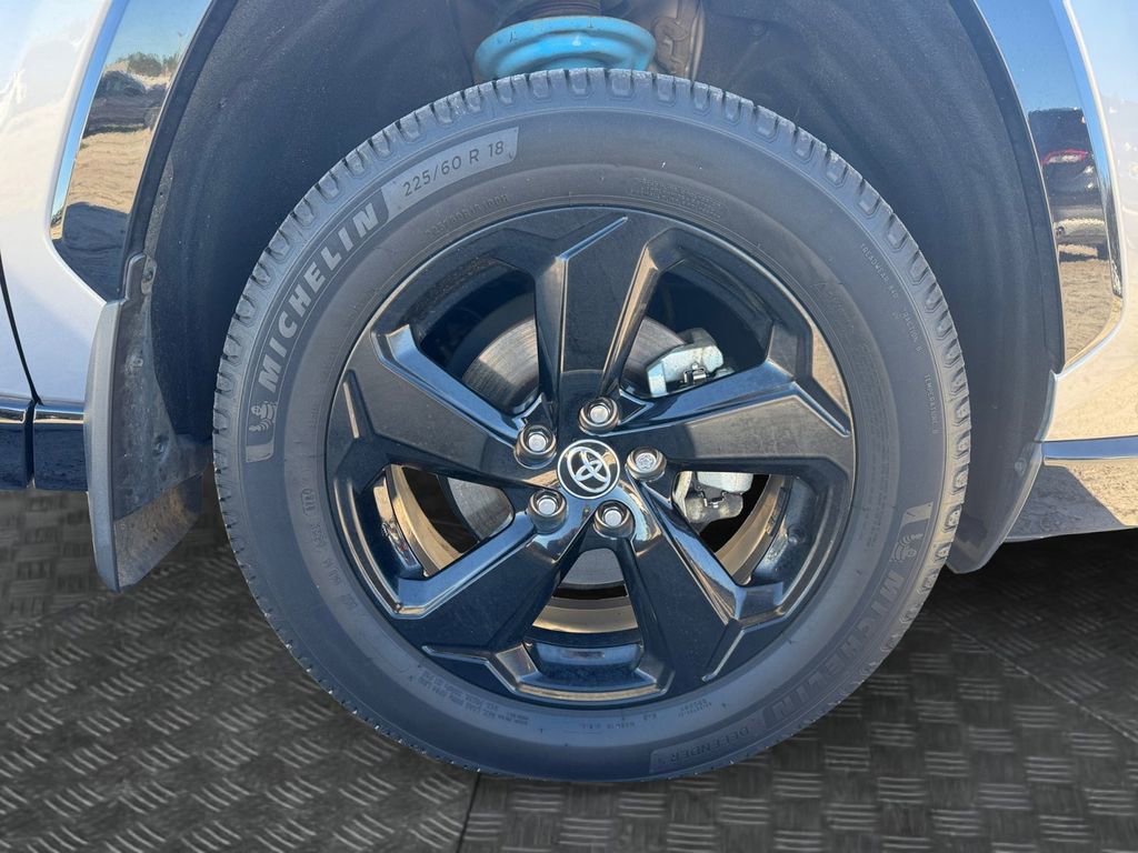 Used 2021 Toyota RAV4 XSE image 17