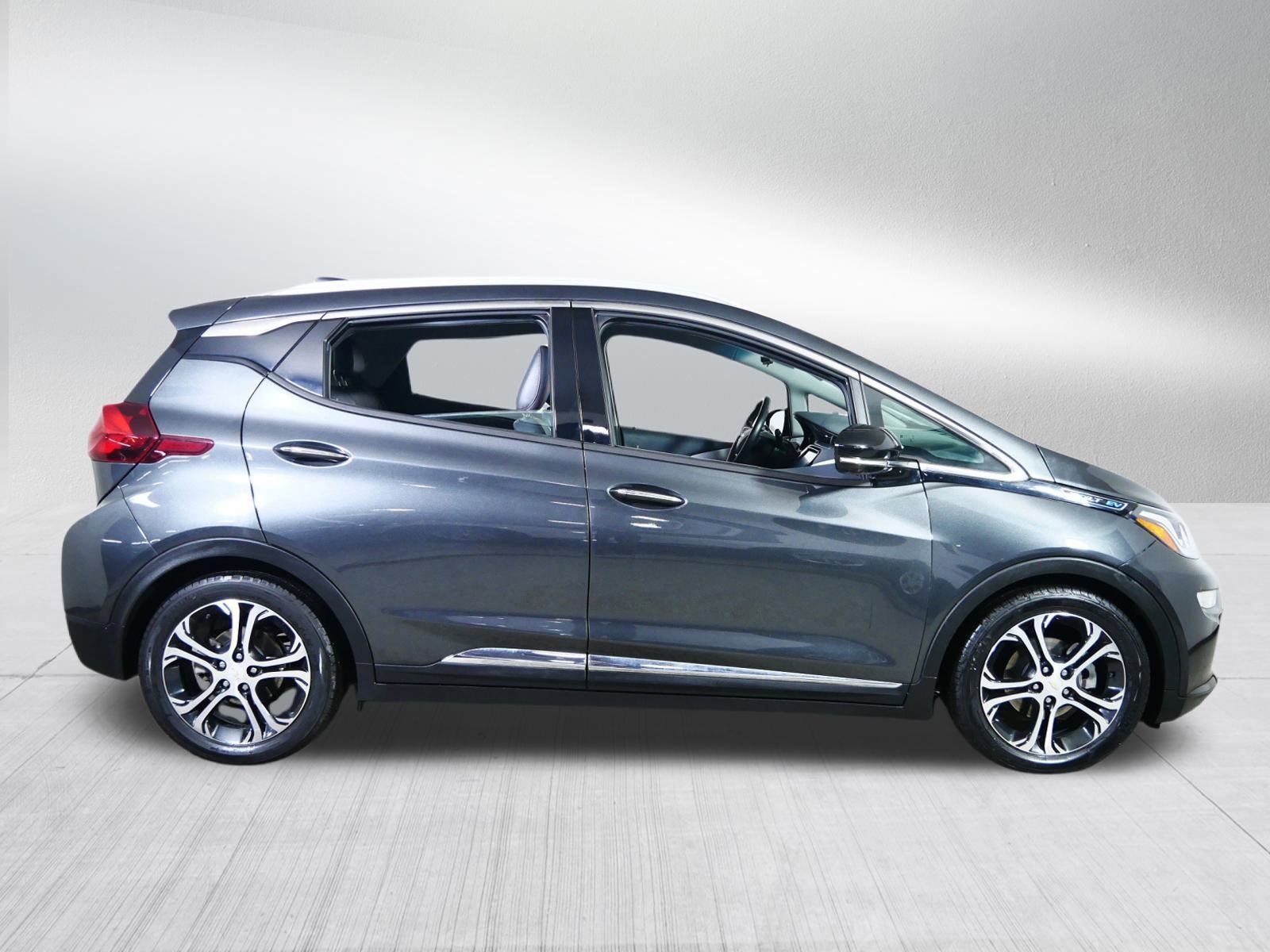 Used 2019 Chevrolet Bolt Premier w/ Infotainment Package image 8