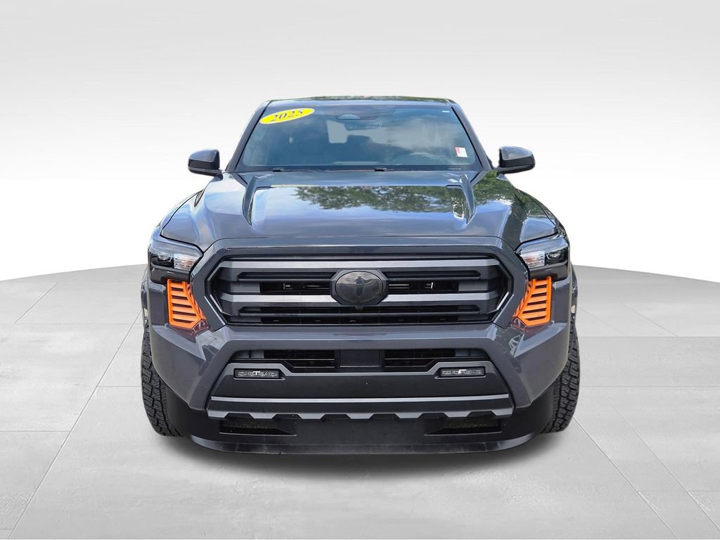 Used 2025 Toyota Tacoma SR5 AWD/4WD image 3