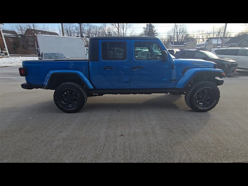 Used 2023 Jeep Gladiator Willys image 9