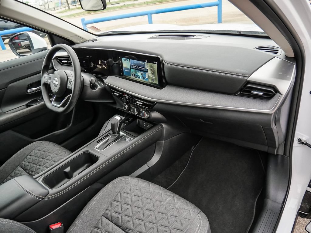 Used 2025 Nissan Kicks SV AWD/4WD image 15