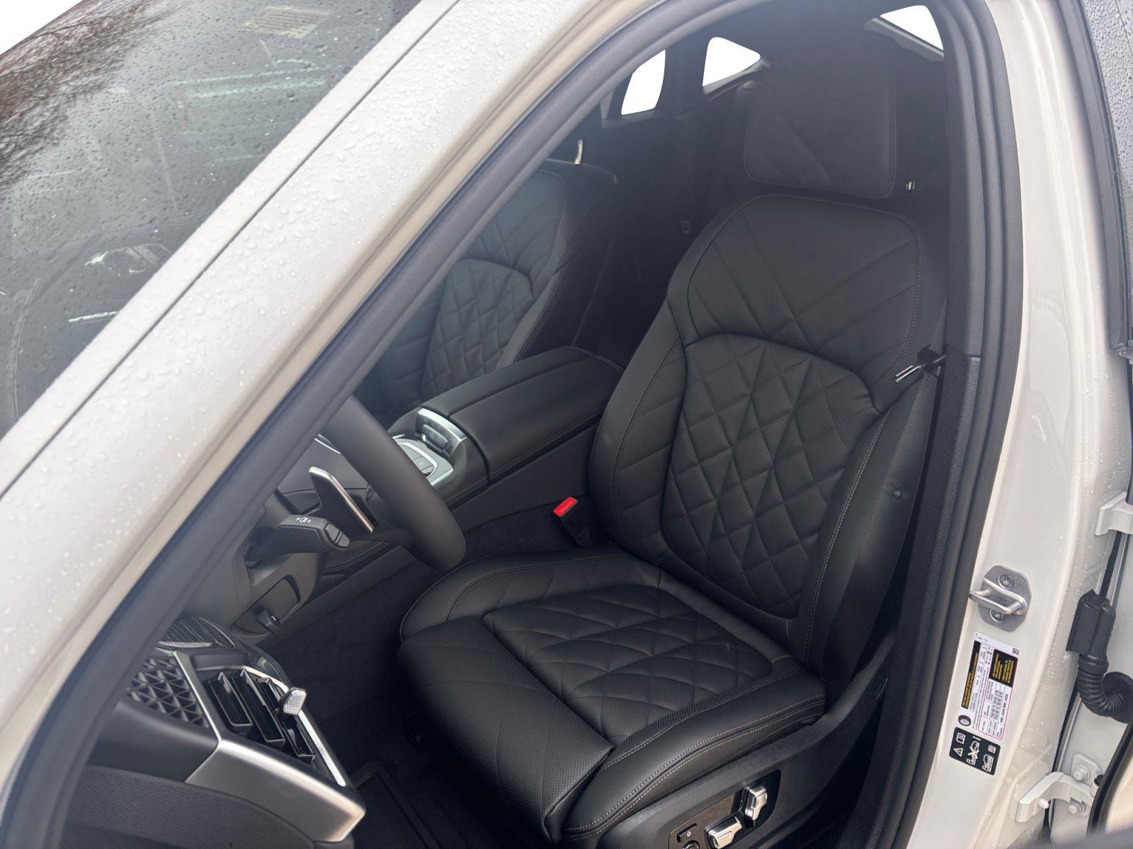 Used 2026 BMW X6 xDrive40i image 21