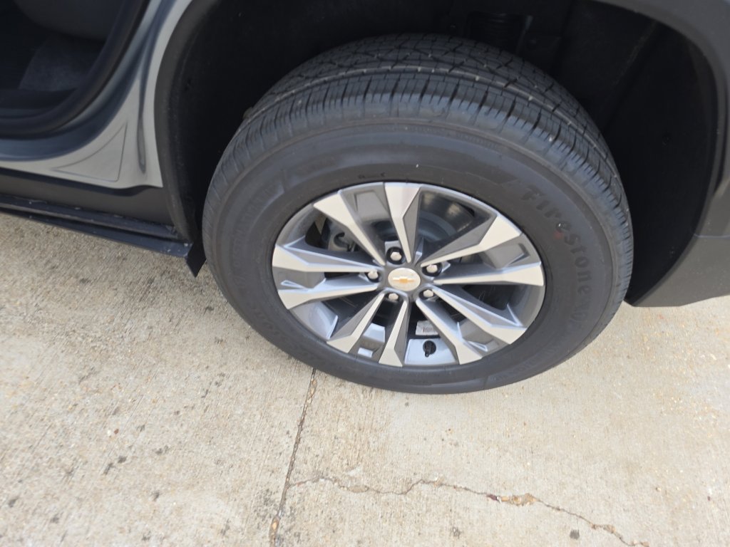 New 2026 Chevrolet Equinox LT FWD image 12