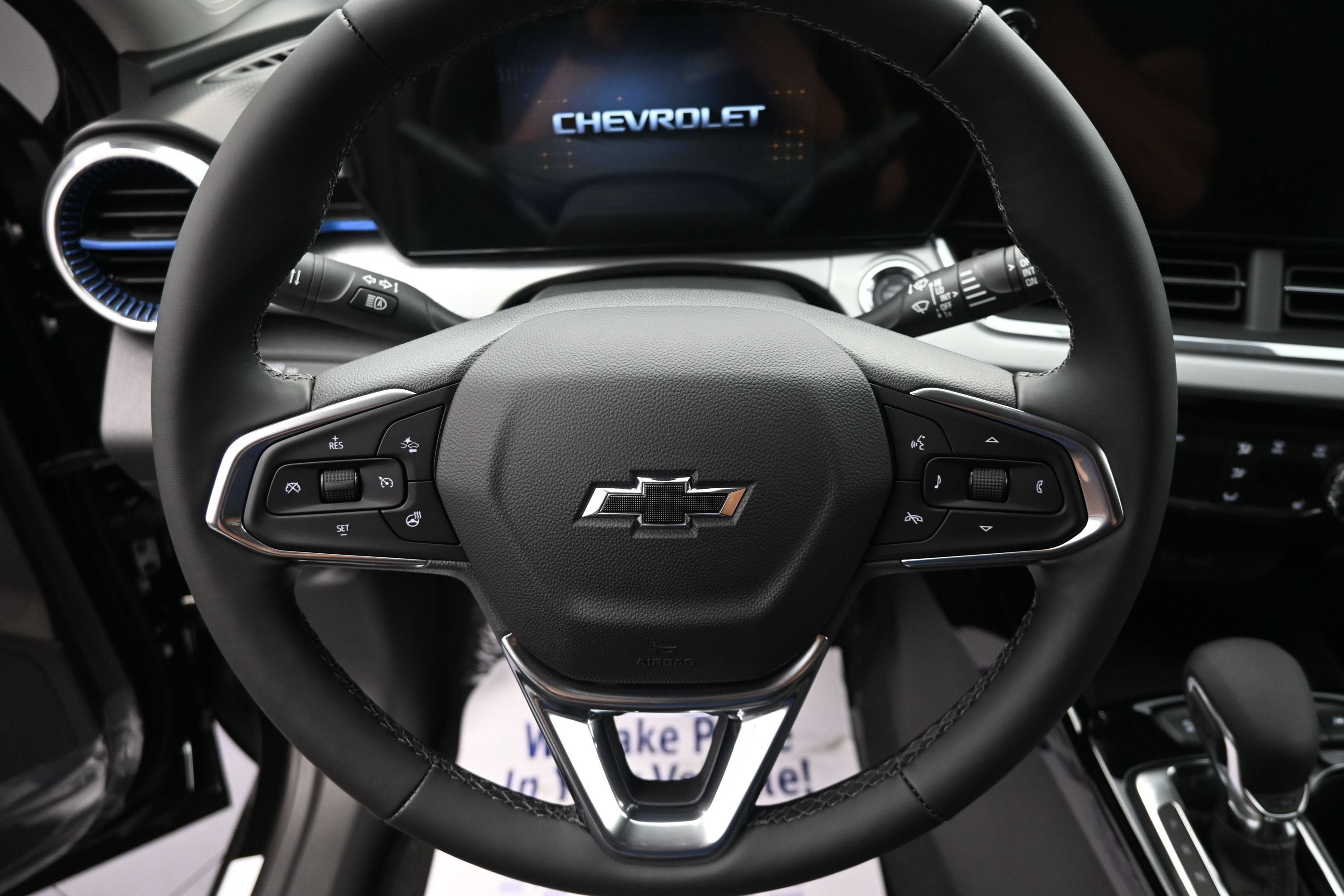 New 2026 Chevrolet Trax LT w/ Sunroof Package FWD image 12
