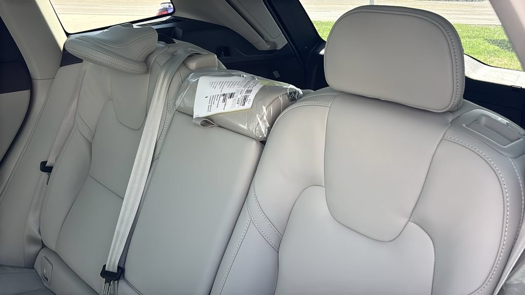 New 2026 Volvo XC60 T8 Ultra w/ Climate Package AWD/4WD image 26