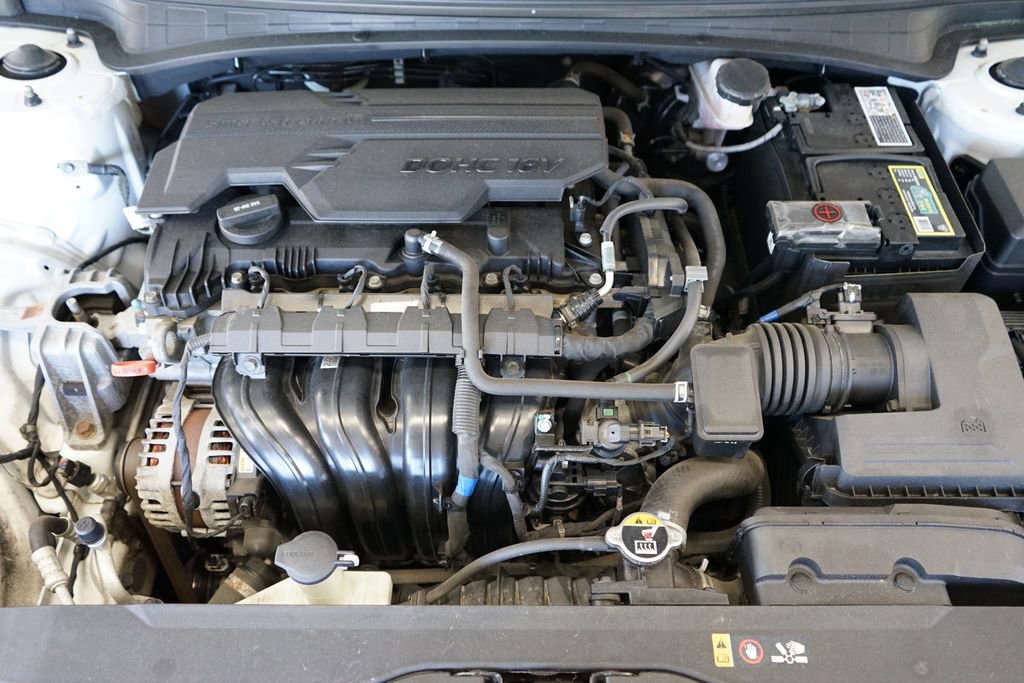 Used 2021 Hyundai Elantra SE FWD image 41