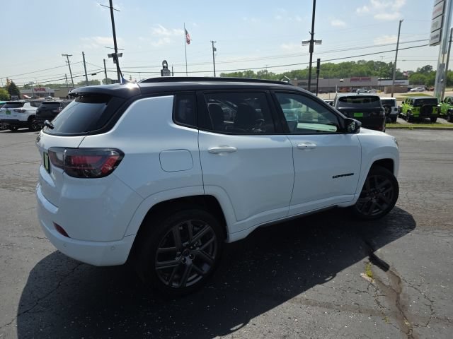 Used 2025 Jeep Compass Limited w/ Driver Assist Group I AWD/4WD image 43