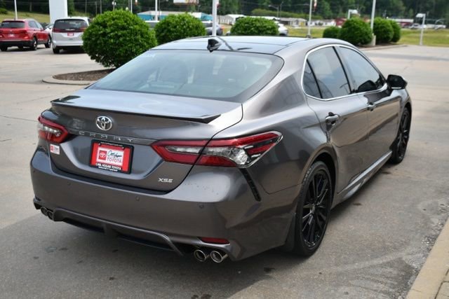 Used 2022 Toyota Camry XSE w/ Navigation Package FWD image 5