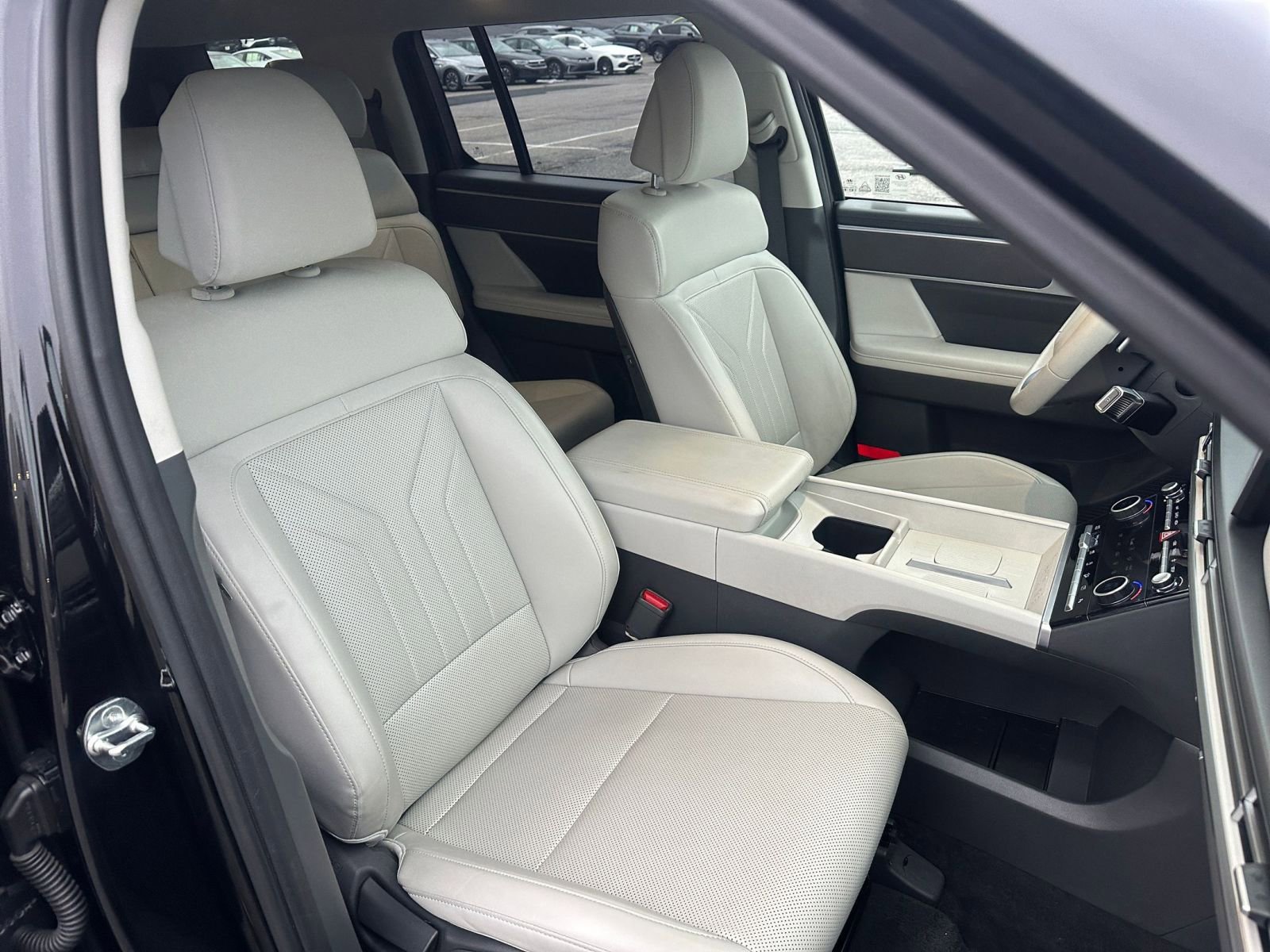 Used 2025 Hyundai Santa Fe SEL image 36