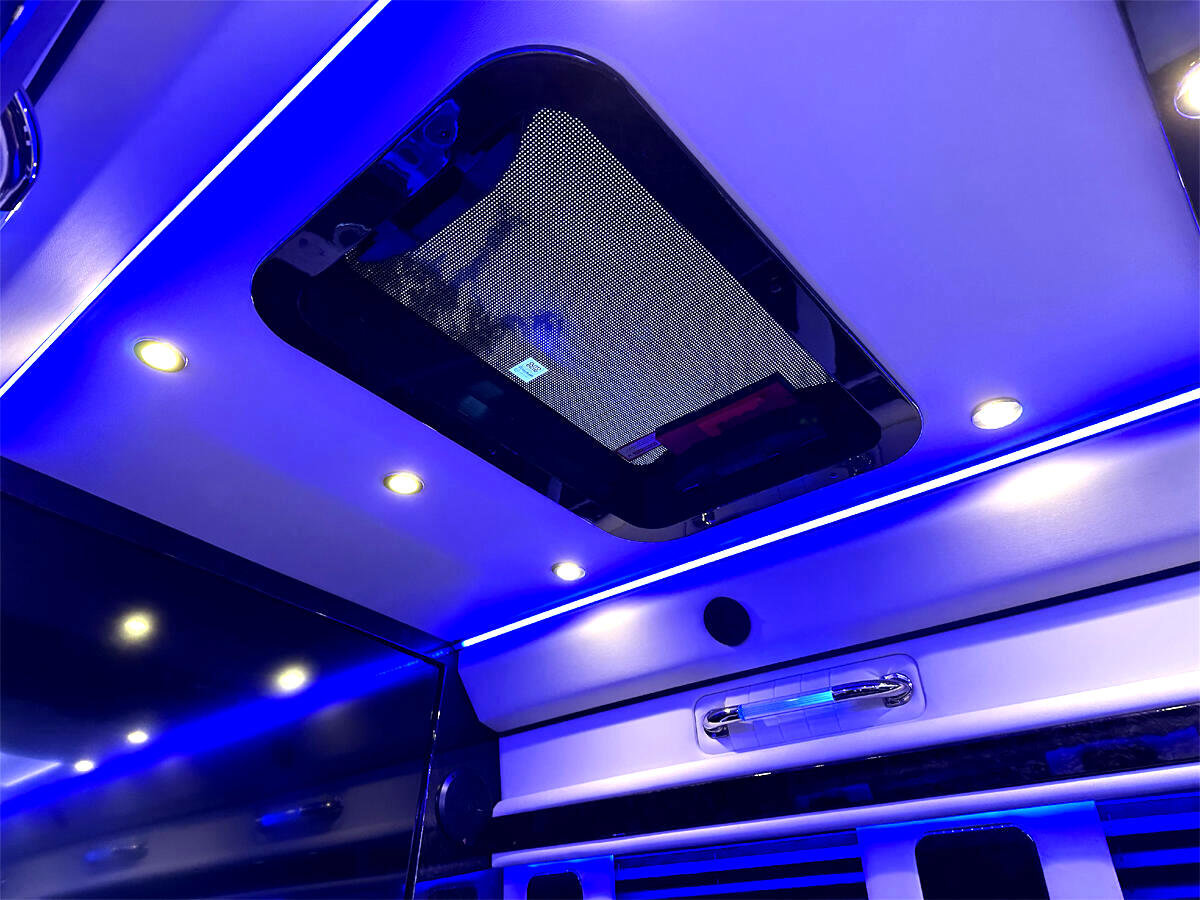 Used 2024 Mercedes-Benz Sprinter 3500 image 27