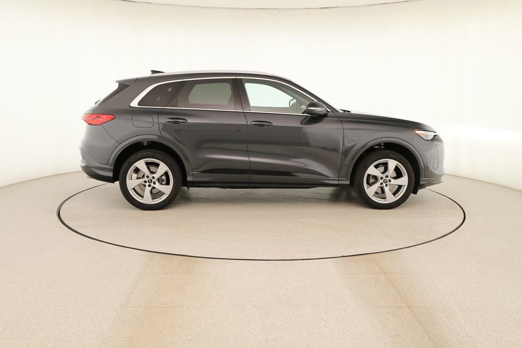 Certified 2025 Audi Q5 Premium Plus w/ Premium Plus AWD/4WD image 8