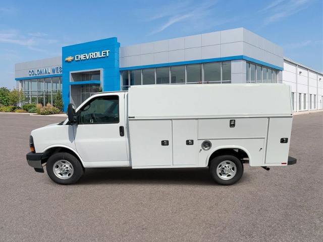 Used 2024 Chevrolet Express 3500 w/ Power Convenience Package RWD image 2