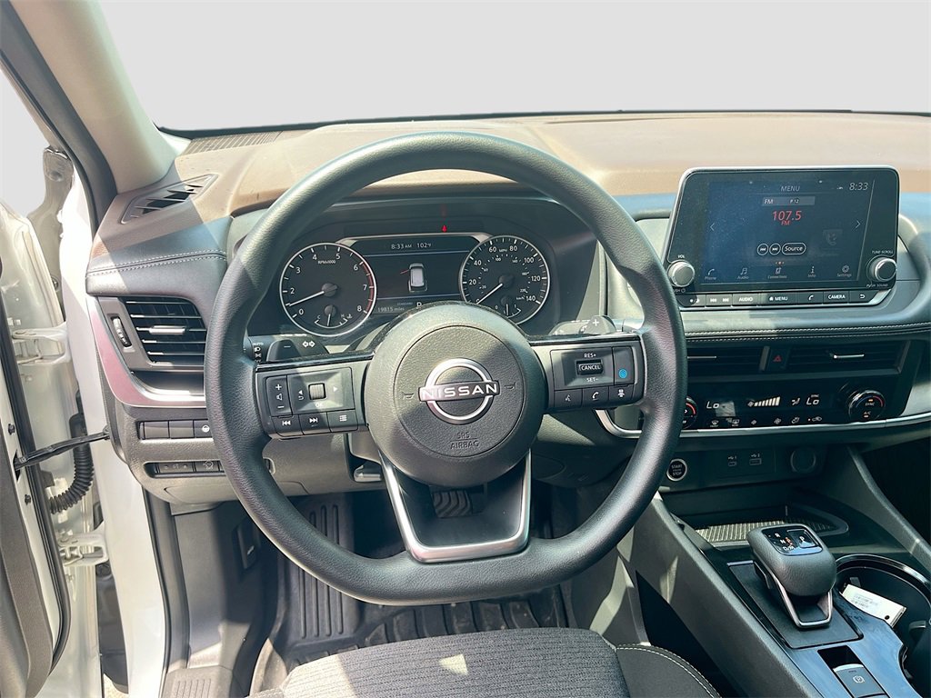 Used 2023 Nissan Rogue SV image 11