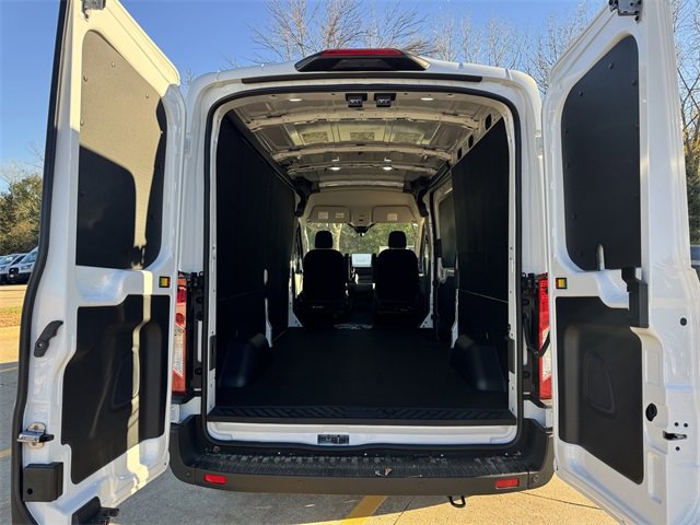 New 2026 Ford Transit 250 148 Medium Roof Extended AWD w/ Load Area Protection Package image 31