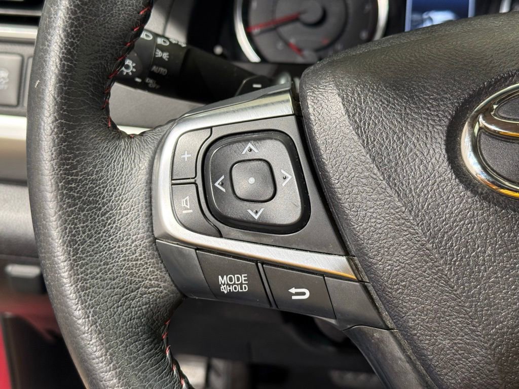 Used 2017 Toyota Camry SE image 23