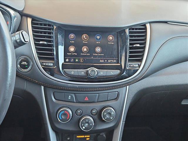 Used 2020 Chevrolet Trax LT w/ LT Convenience Package FWD image 14