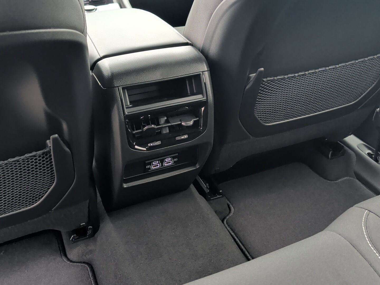 New 2025 Jeep Grand Cherokee Laredo image 10