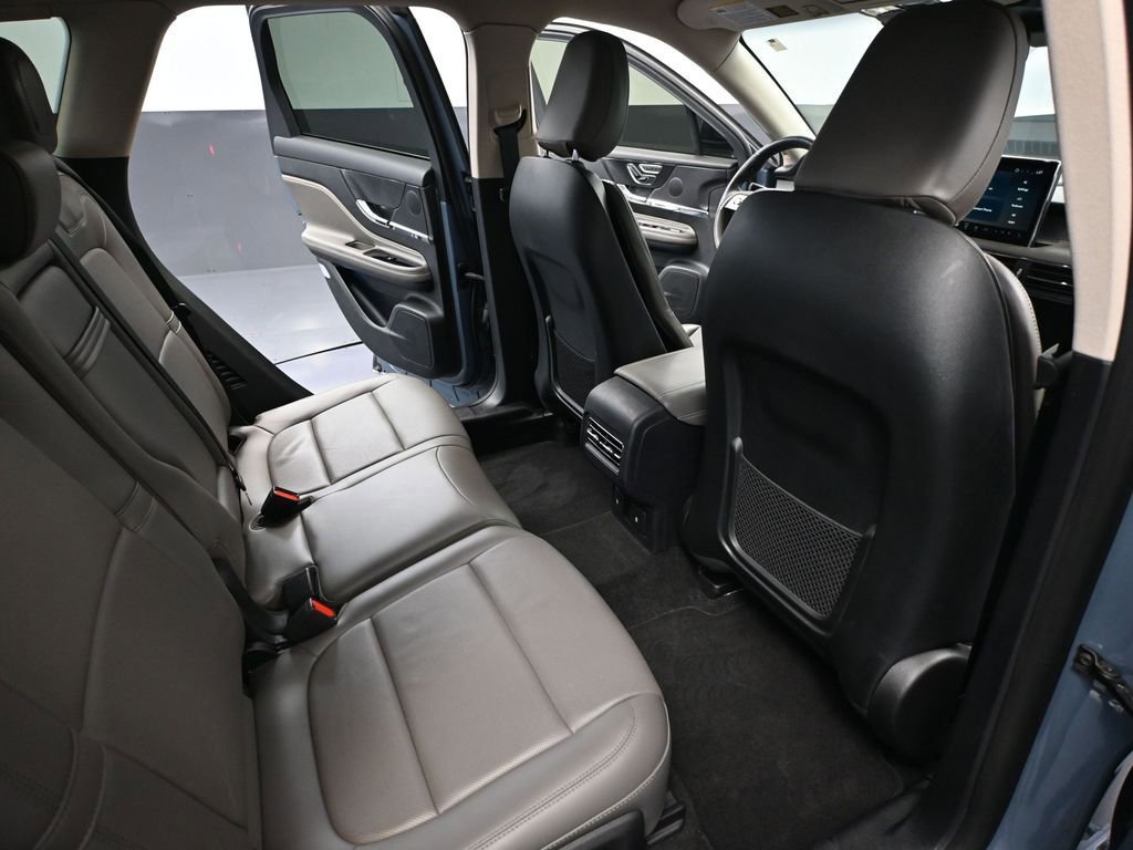 Used 2023 Lincoln Corsair Reserve image 43