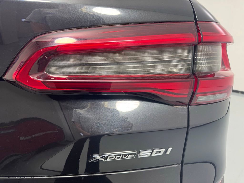 Used 2019 BMW X5 xDrive50i w/ M Sport Package AWD/4WD image 7