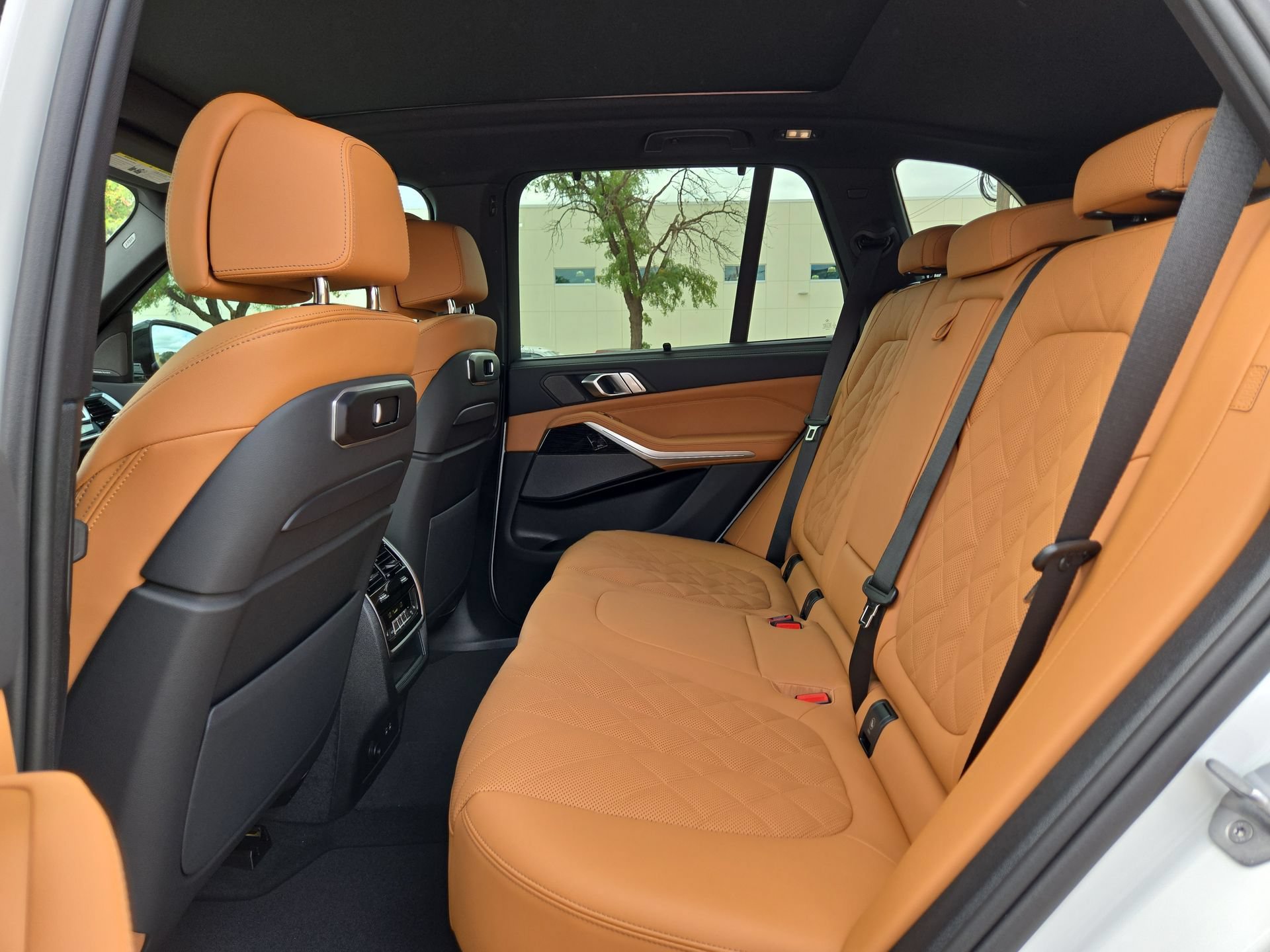 New 2026 BMW X5 xDrive40i w/ Executive Package AWD/4WD image 13