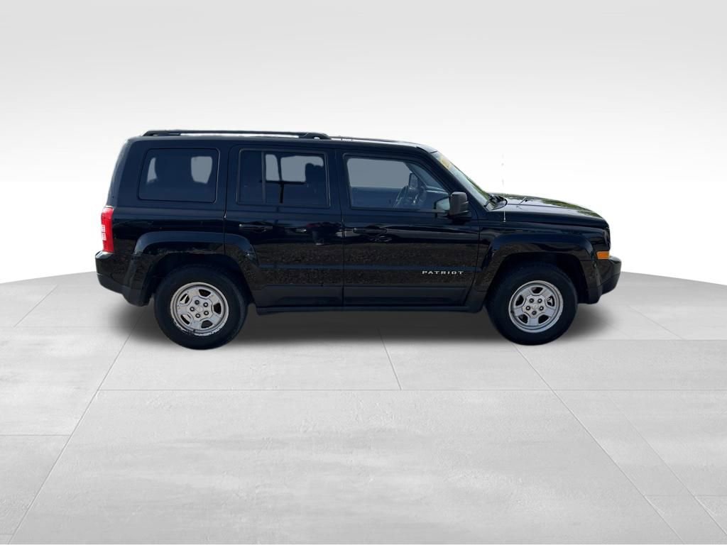 Used 2016 Jeep Patriot Sport w/ Power Value Group FWD image 7