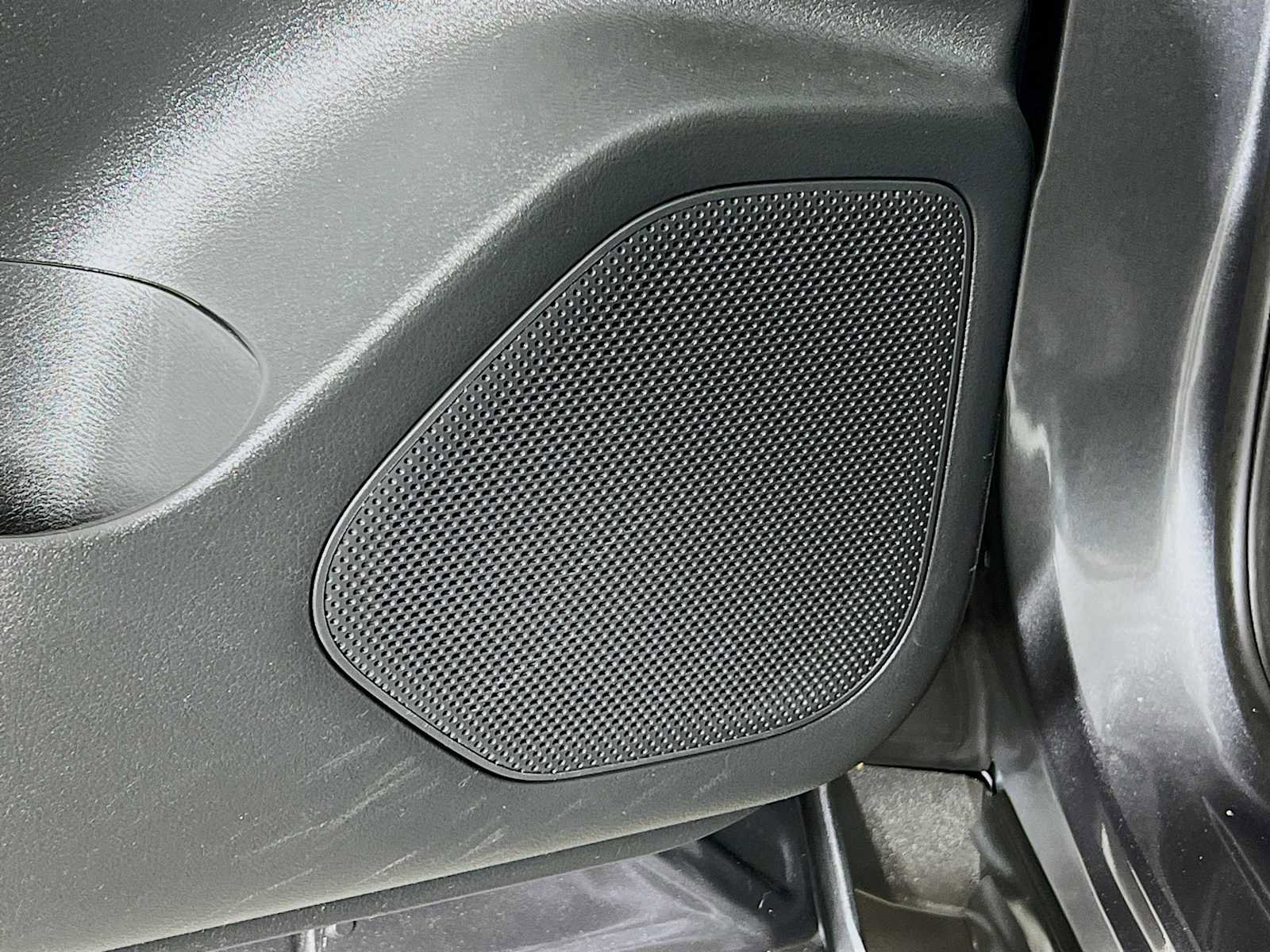 Used 2023 Nissan Rogue S image 18