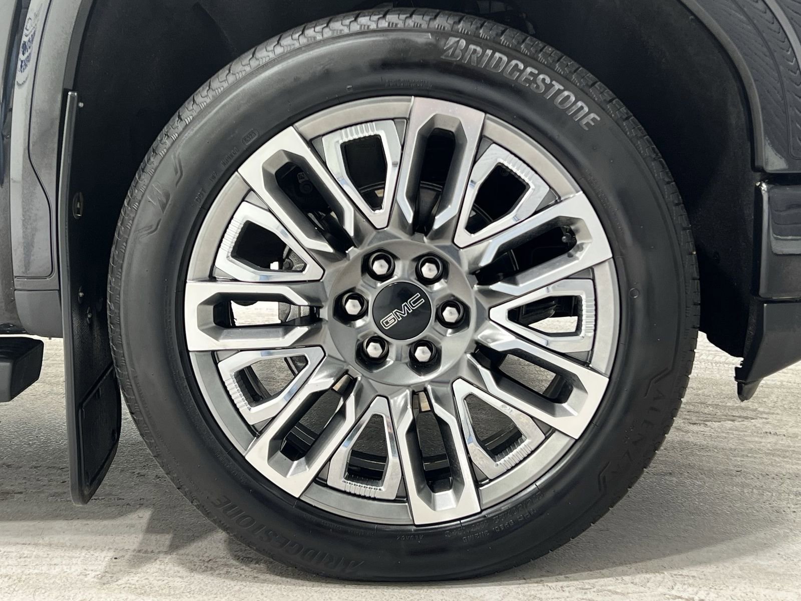 Used 2024 GMC Sierra 1500 Denali Ultimate AWD/4WD image 10