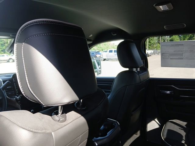 New 2026 RAM 3500 Laramie AWD/4WD image 18