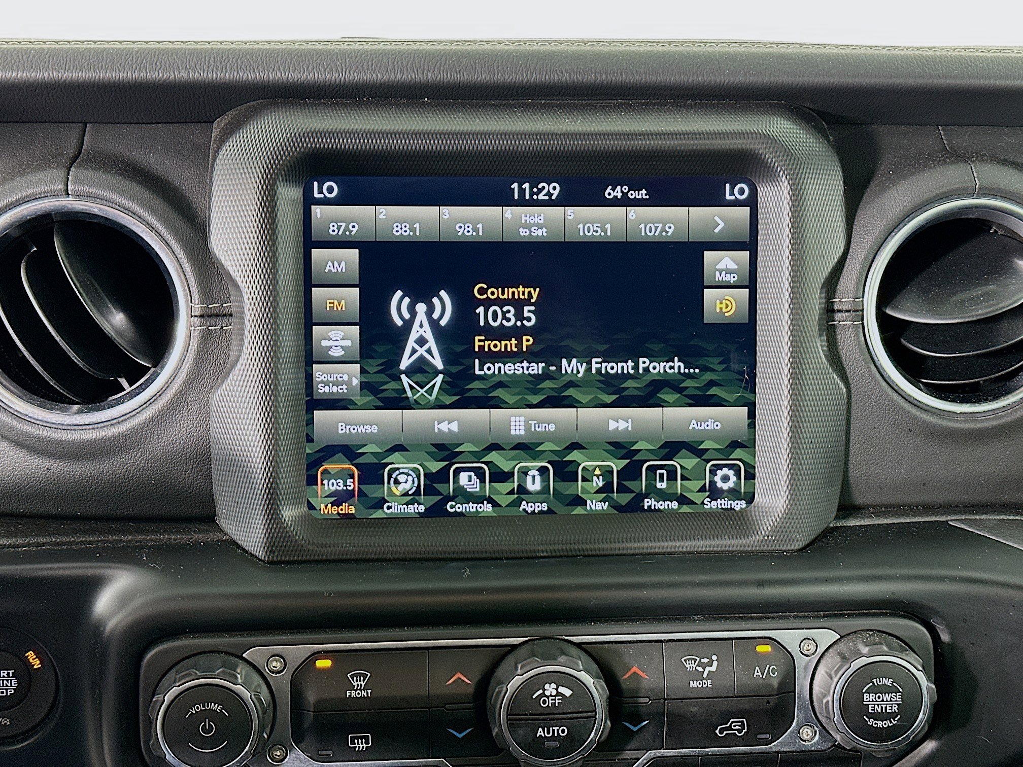 Used 2021 Jeep Wrangler Sahara w/ Safety Group image 21