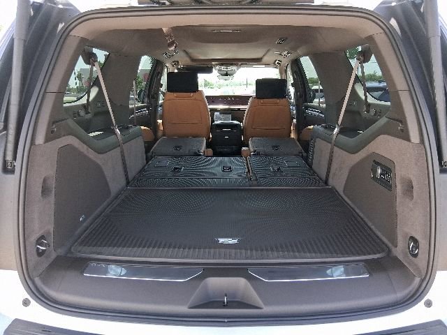 New 2026 Cadillac Escalade ESV Luxury w/ Touring Package RWD image 6