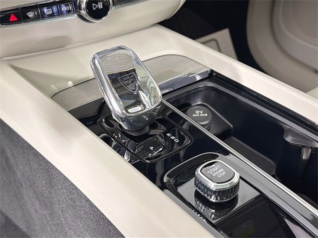 Used 2023 Volvo XC60 B5 Ultimate w/ Protection Package image 16