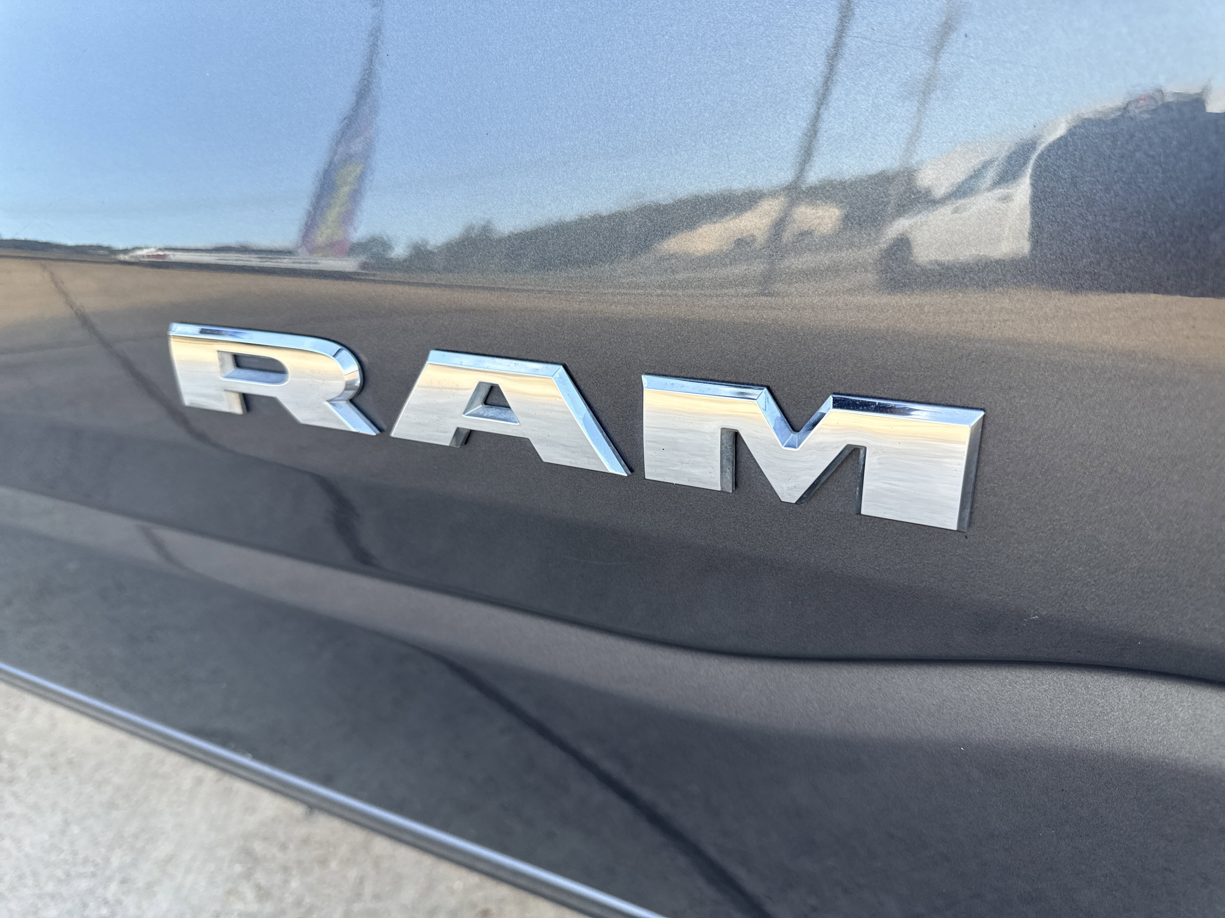 Used 2024 RAM 1500 Laramie image 14