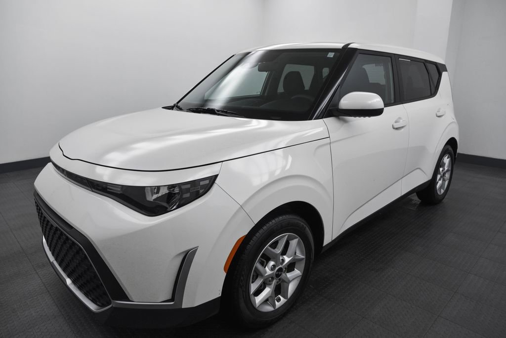 Used 2024 Kia Soul LX w/ Option Group 015 image 3