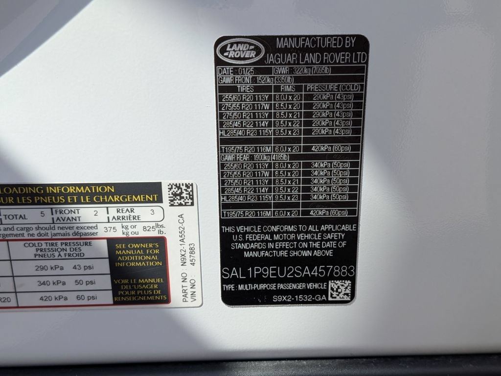 Used 2025 Land Rover Range Rover Sport SE AWD/4WD image 37