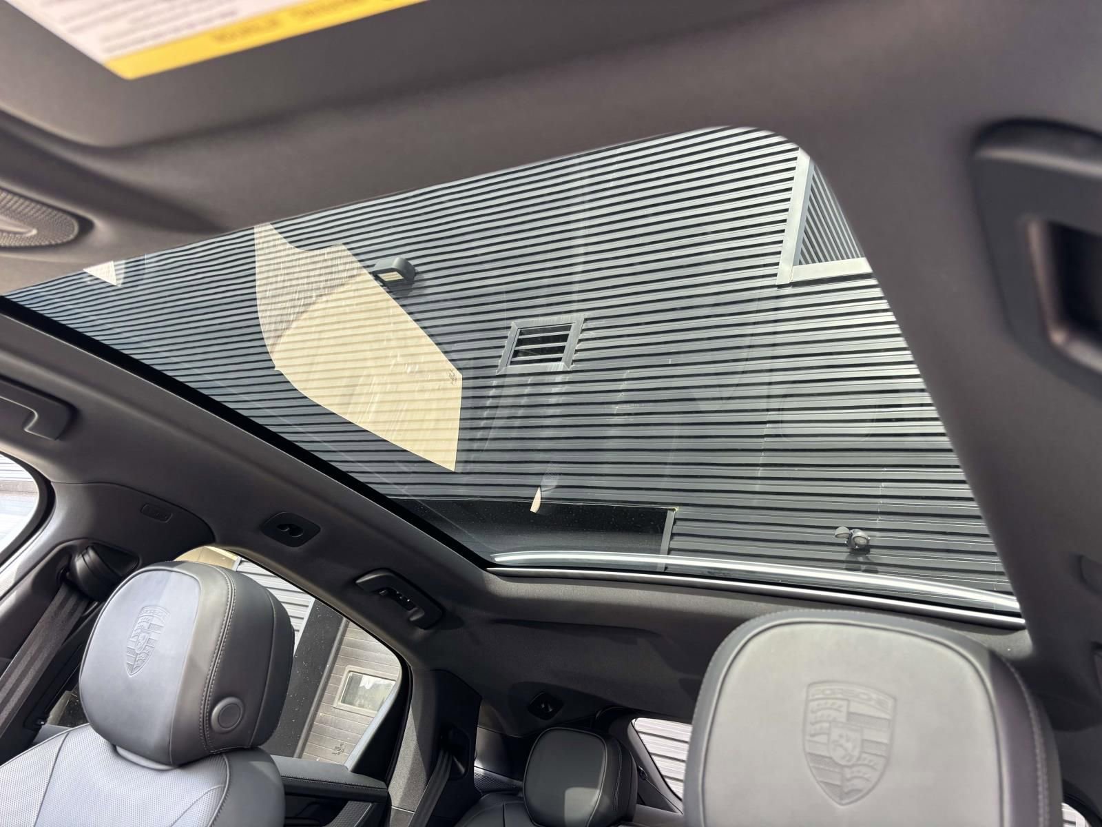 New 2026 Porsche Cayenne Coupe image 38